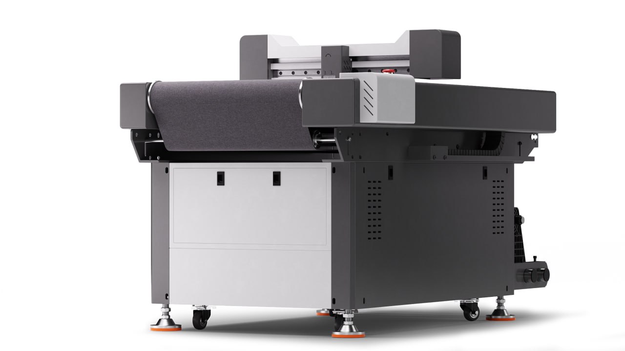 SECO DTF cutter - front view with conveyor belt